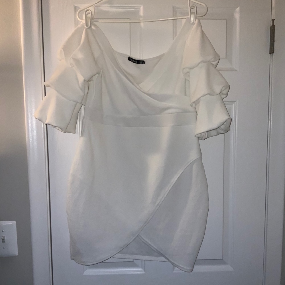 Boohoo White Ruched Sleeve Dress